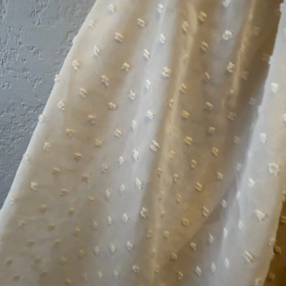 Boohoo Cream Swiss Dot Maxi Dress NWT Size 8 Smock Flowy Cottagecore - Picture 4 of 7